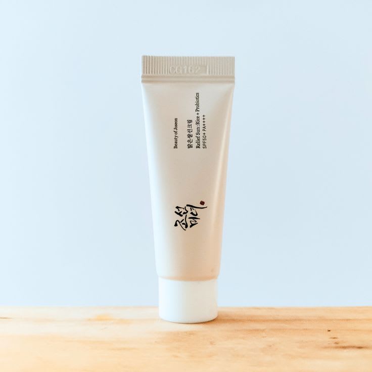 ft7v9l7zq3sfumcmeazd.jpg Beauty of Joseon Relief Sun : Rice + Probiotics (SPF50+ PA++++) (10ml) - Image 1