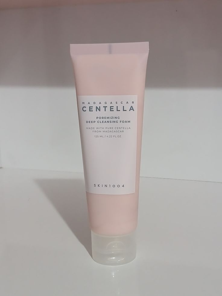 mksp3bczfsgzmrdbeqgw.jpg SKIN1004 Madagascar Centella Poremizing Deep Cleansing Foam (125ml). - Image 1