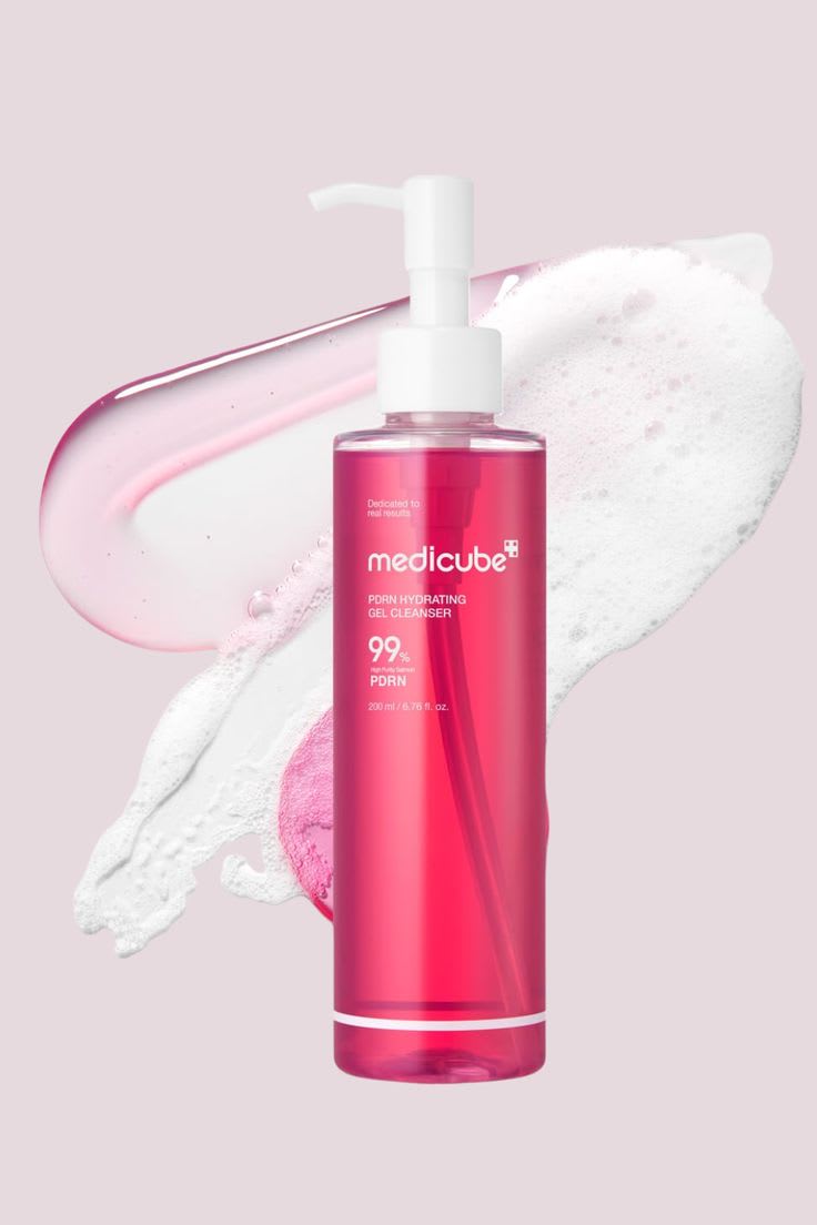 tdju2jogjvkaahyr9hz0.jpg Medicube PDRN Hydrating Gel Cleanser (200ml) - Image 1