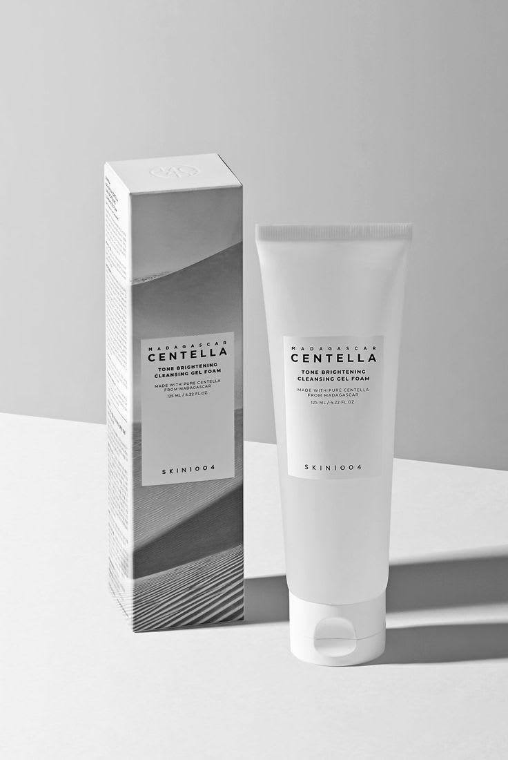 wk9nfi0aktwvgydv2ssi.jpg SKIN1004 Madagascar Centella Tone Brightening Cleansing Gel Foam (125ml). - Image 1